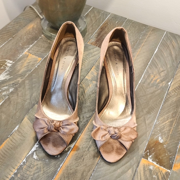 Sexy copper heels - Picture 1 of 4